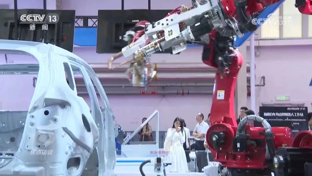 焦點訪談：中國機(jī)器人 跑出加速度